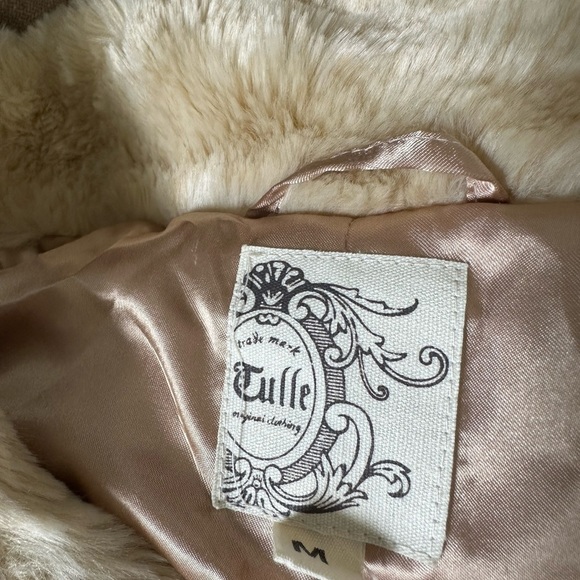 Tulle soft and plush coat in beige size medium - Picture 5 of 5